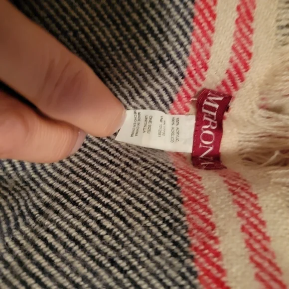 Merona Shawl / Wrap with Fringe Accent - Picture 4 of 4